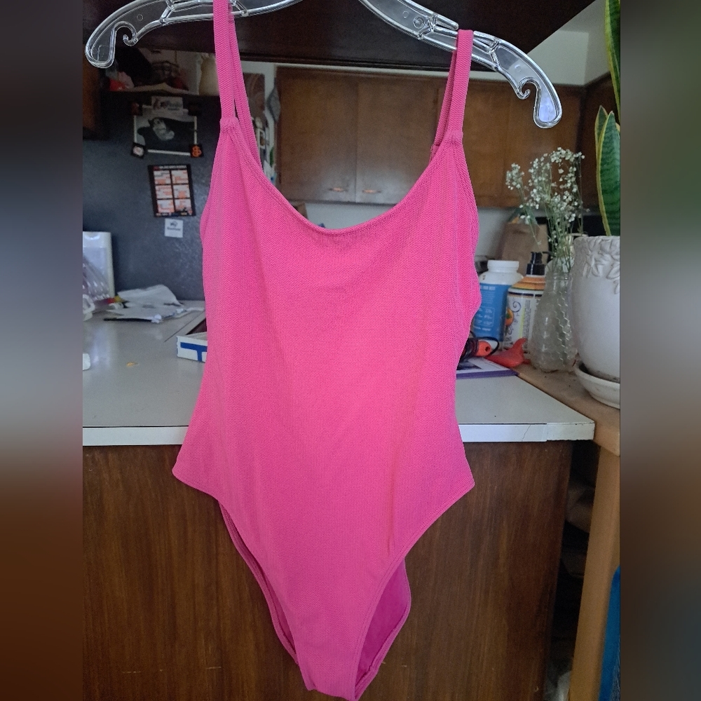 Andie Swimsuit Size S Bubble Gum Pink
